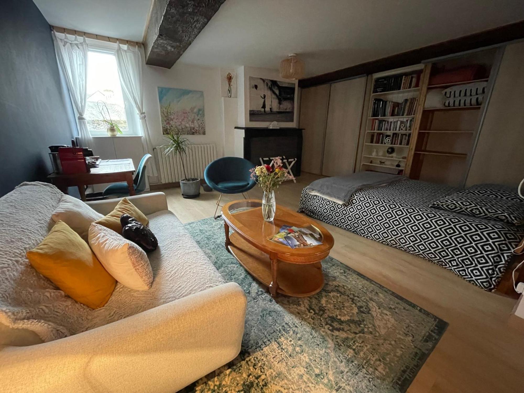 B&B Chez Sylvain Боженси Екстериор снимка